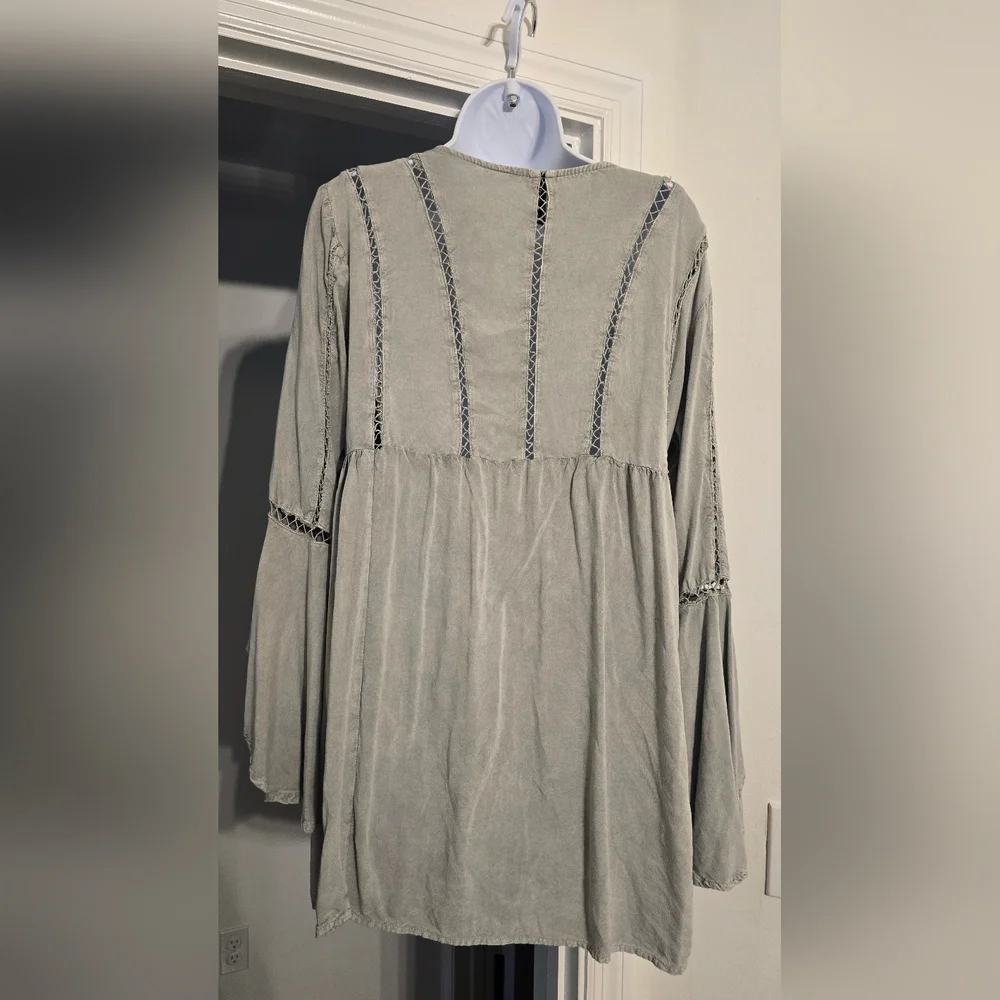 PrettyLittleThing Tunic Top Washed Gray Tie Front Frill Sleeve Beach Size 6 - Picture 3 of 10